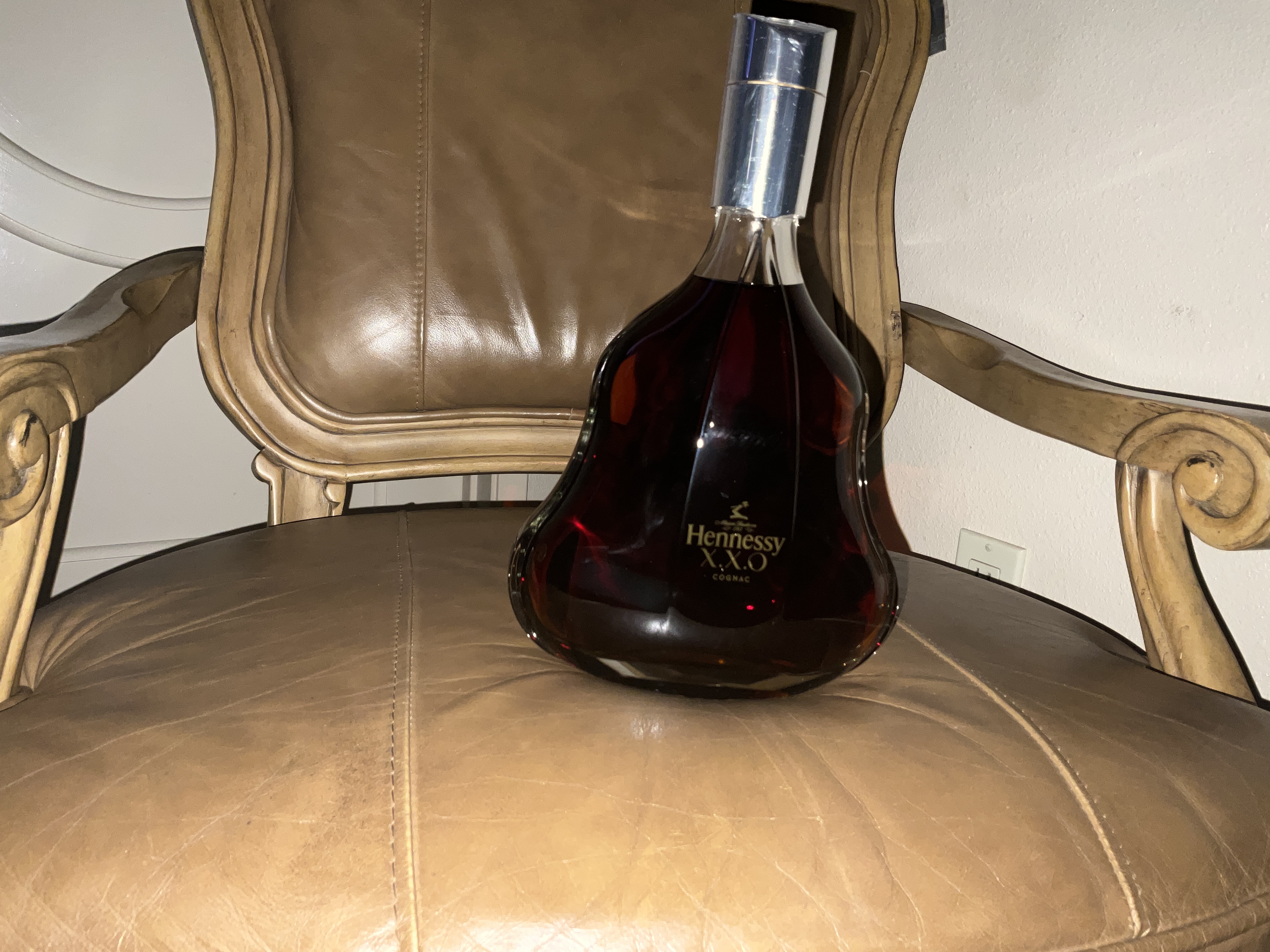 97/100 pts  Craton M. review of Hennessy XXO Hors d'Age Cognac